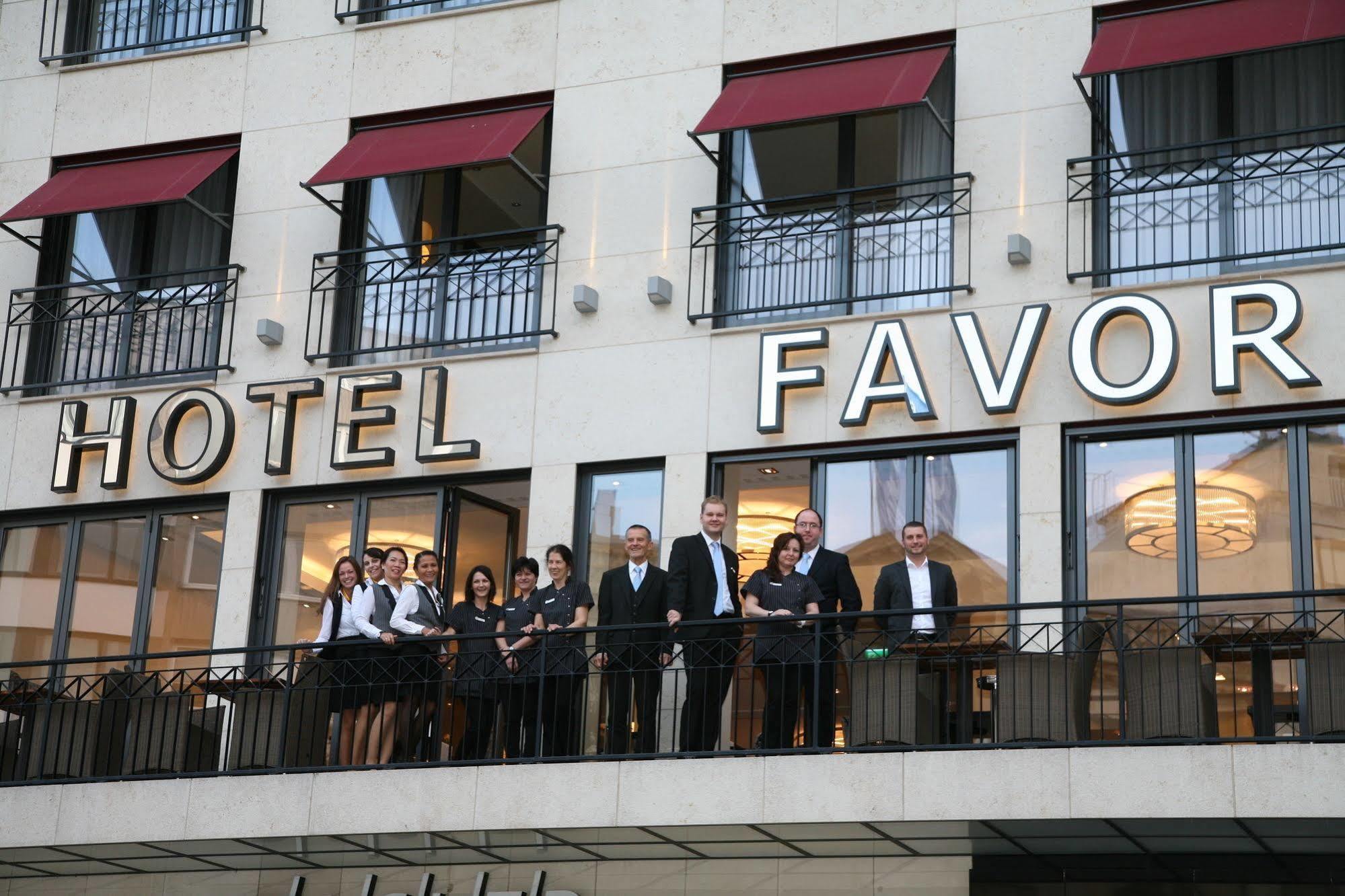 Hotel Favor Дюселдорф Екстериор снимка